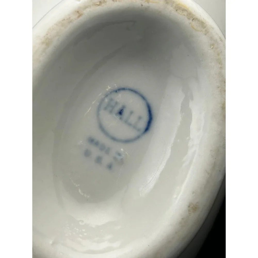 Vintage‎ Hall China White Gravy Boat Sauce Boat Embossed Made USA